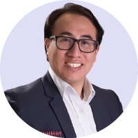 Dr. Ricardo Valderrama